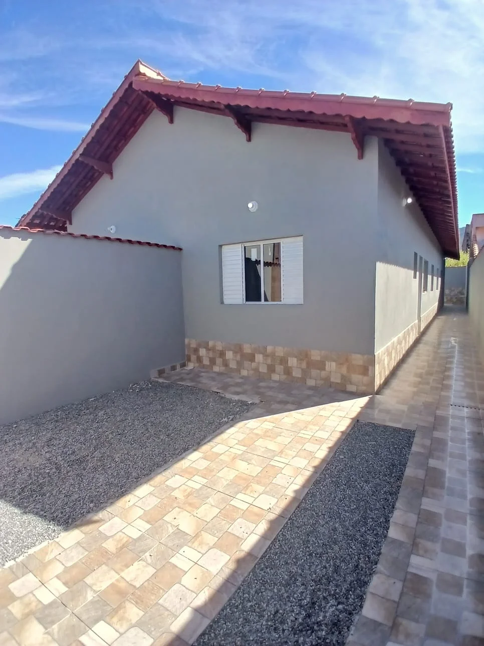 Casa com 3 dormitórios no bairro Santa Terezinha