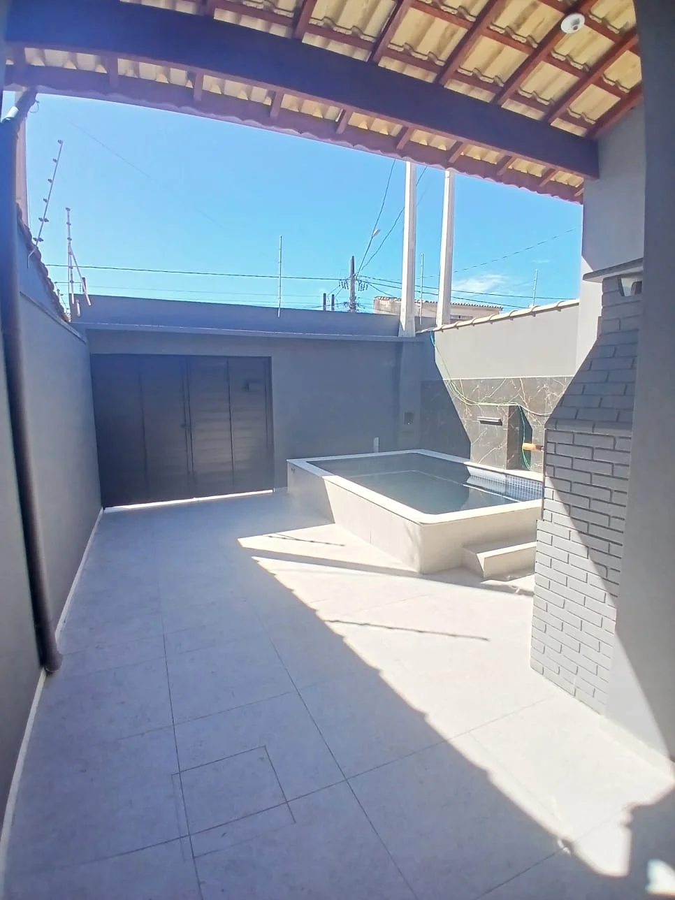 Casa com 2 dormitórios no bairro Nova Itanhaém