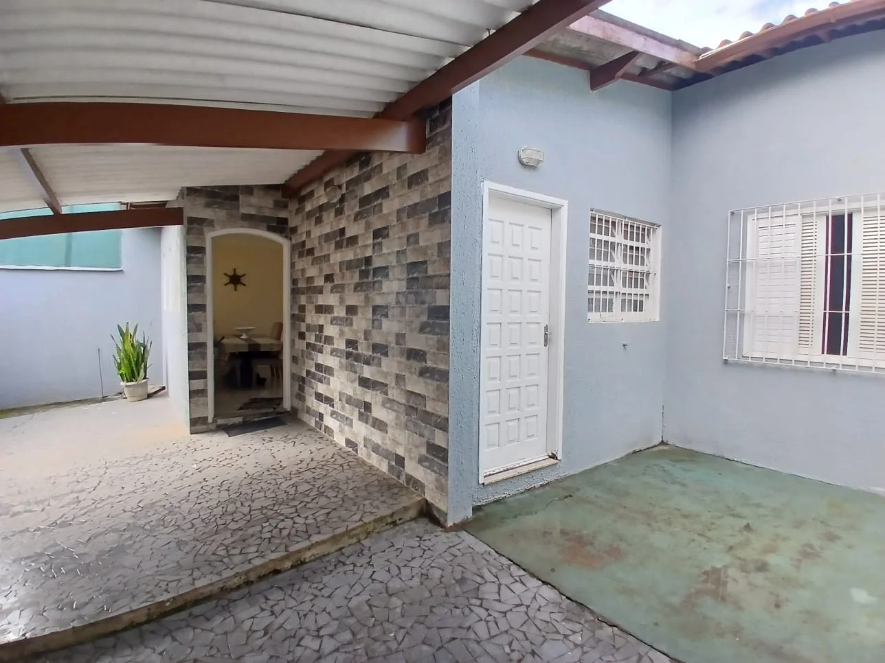 Casa com 3 dormitórios próximo à praia no bairro Cibratel 1