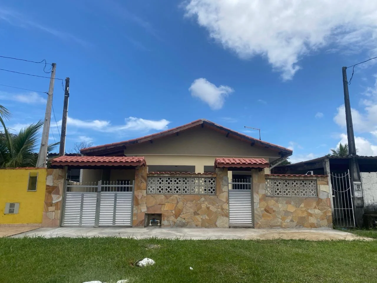 Casa com 2 dormitórios no bairro São Fernando