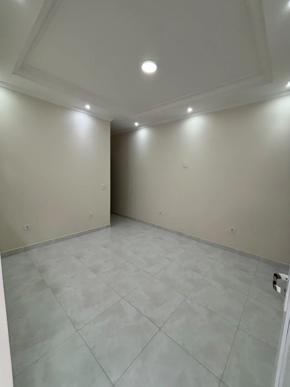 8c4ef41e-15ea-4c9e-abf0-78e179f8573f.jpg