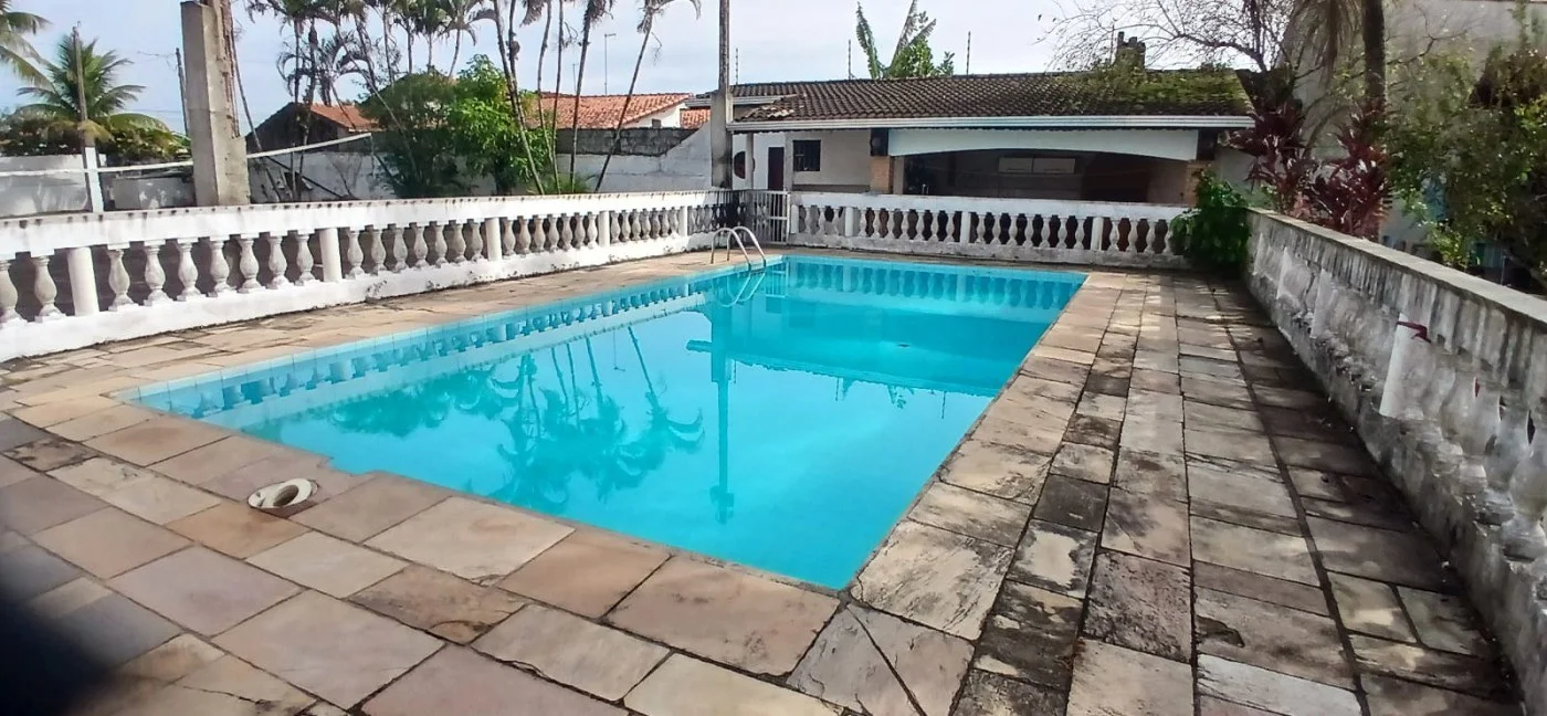 Casa com 3 dormitórios próximo à praia no bairro Cibratel 2