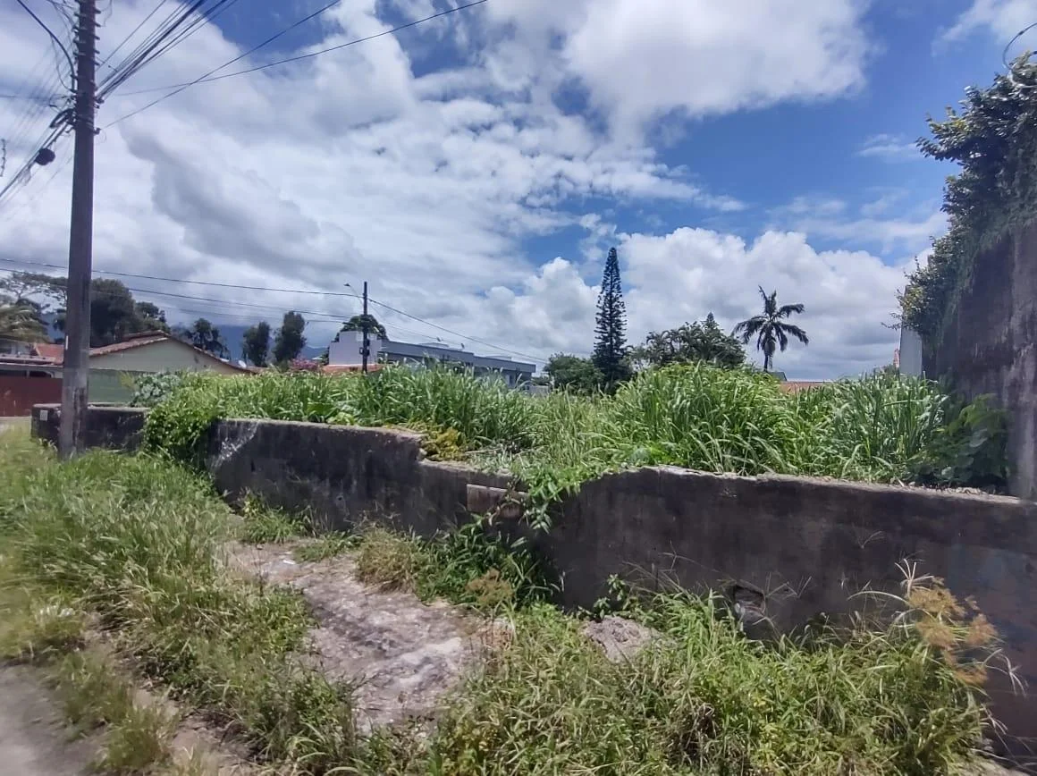 Terreno com vista para o mar no bairro Centro em Peruibe