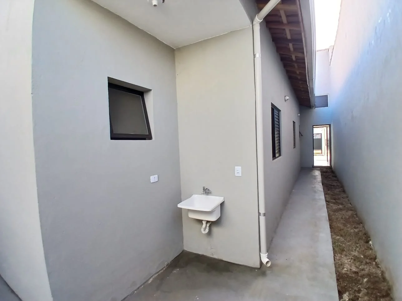 cde3d804-2e95-4bed-a3bc-769547ddbd52.jpg