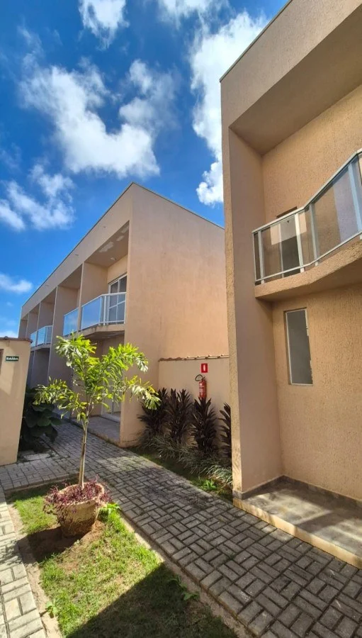 Casa em Condomínio com 2 dormitórios próximo à praia no bairro G…