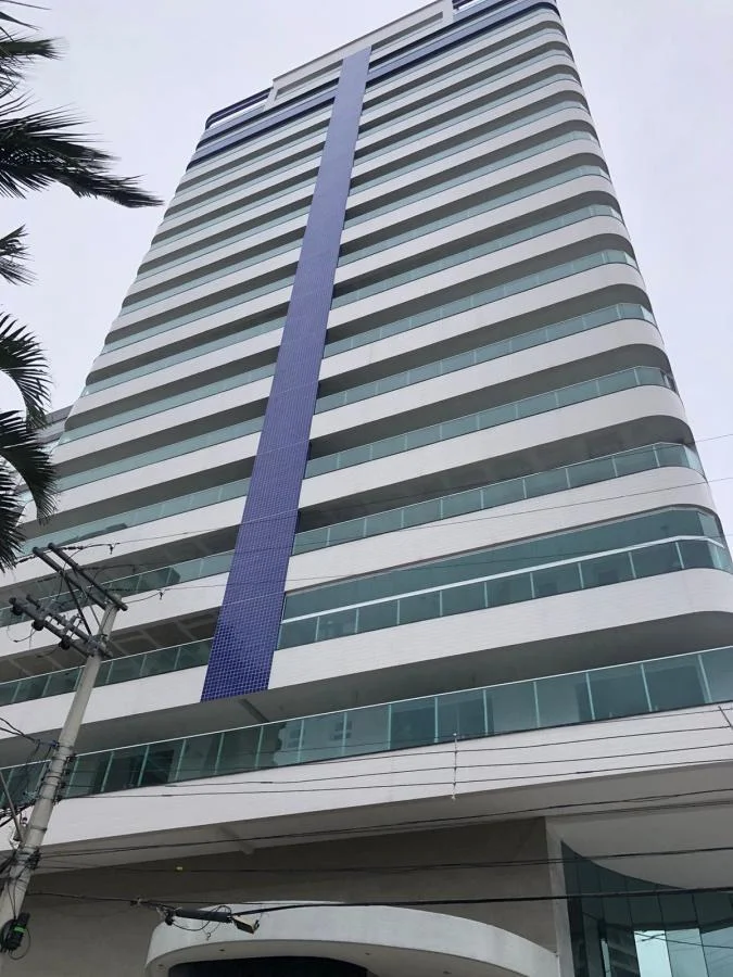 Apartamento com 2 dormitórios com vista para o mar no bairro Centro