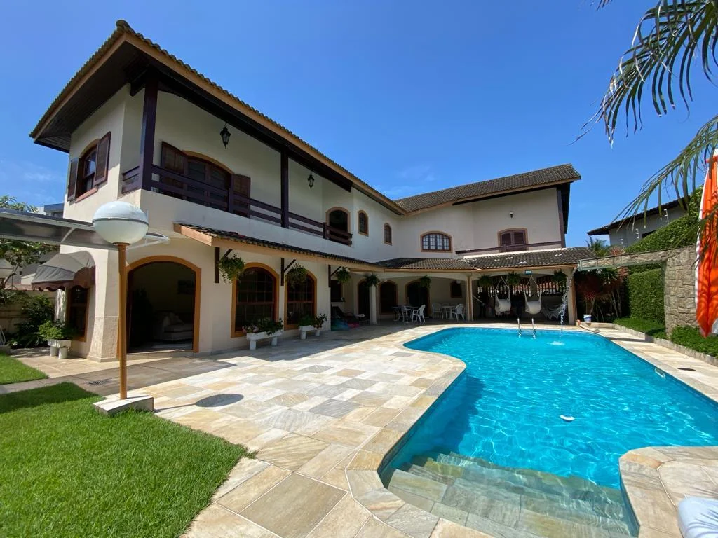 Casa com 7 dormitórios com vista para o mar no Centro de Itanhaém