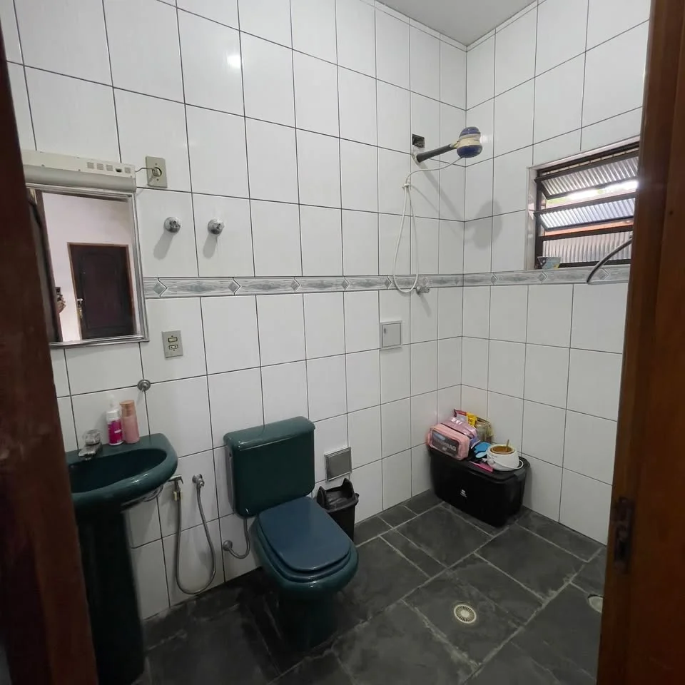 aee98a1a-9657-4c74-a722-3d73830b7964.jpg