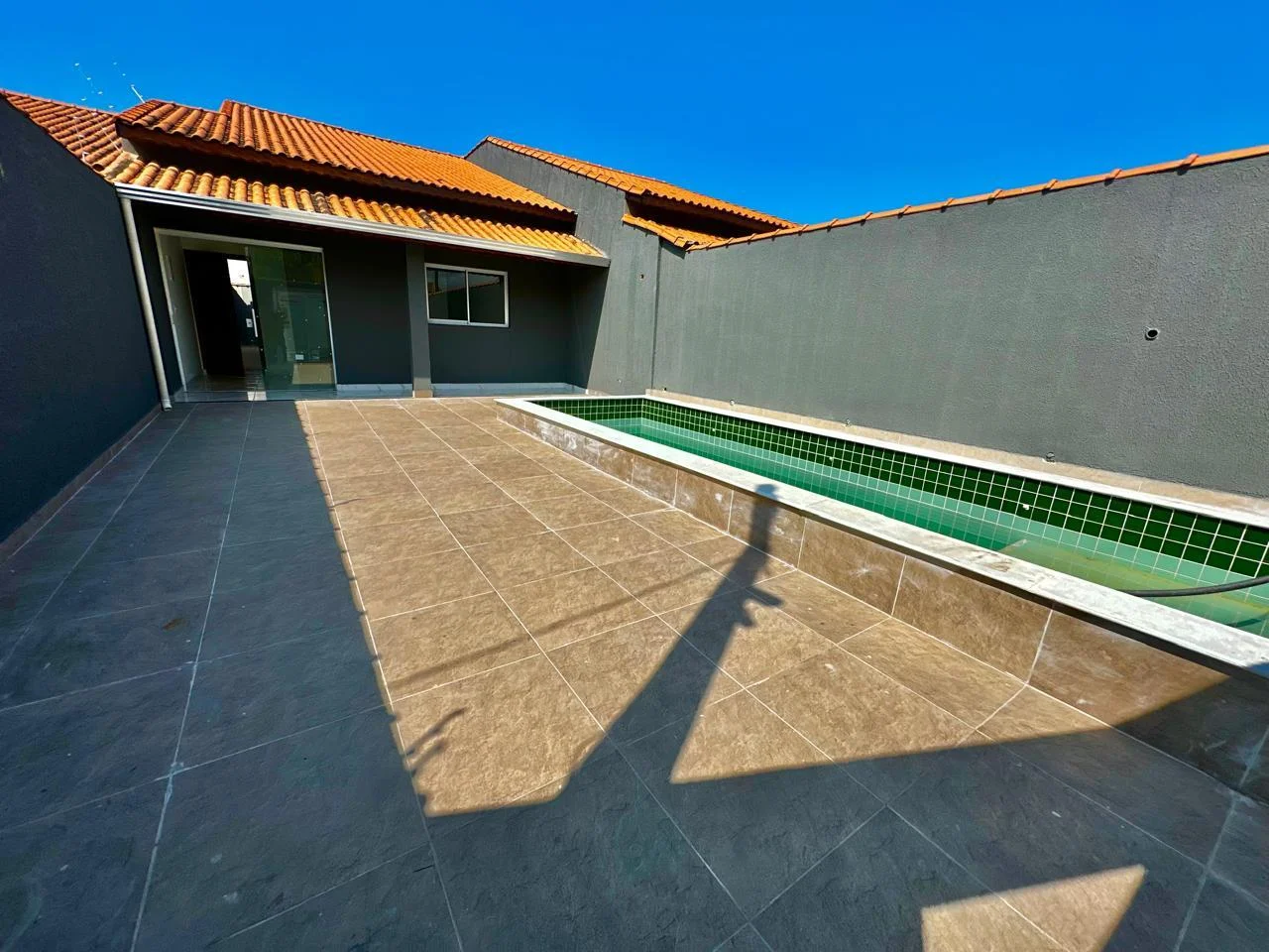 Casa com 2 dormitórios próximo à praia no bairro Palmeiras