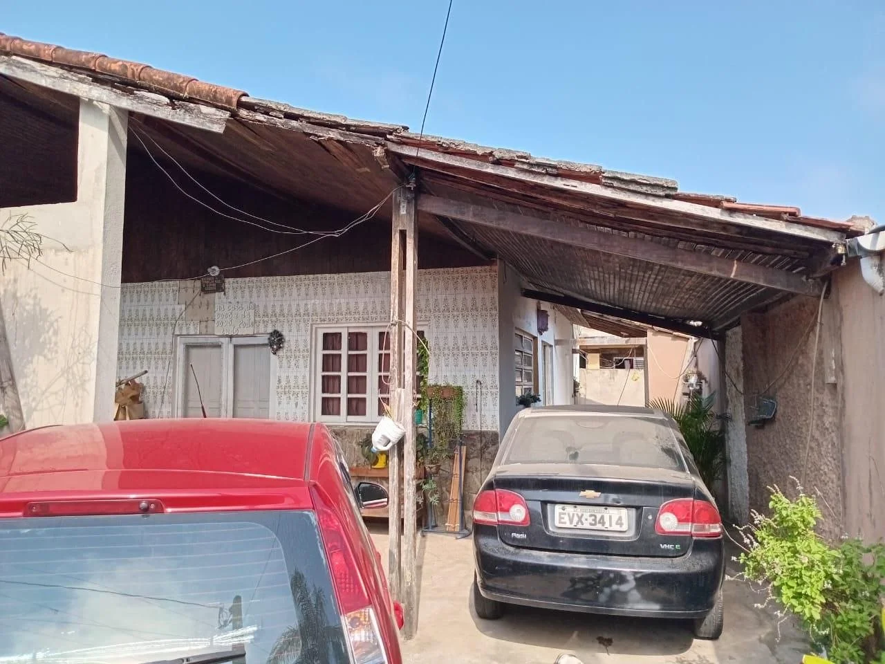 Casa com 5 dormitórios próximo à praia no bairro Gaivota