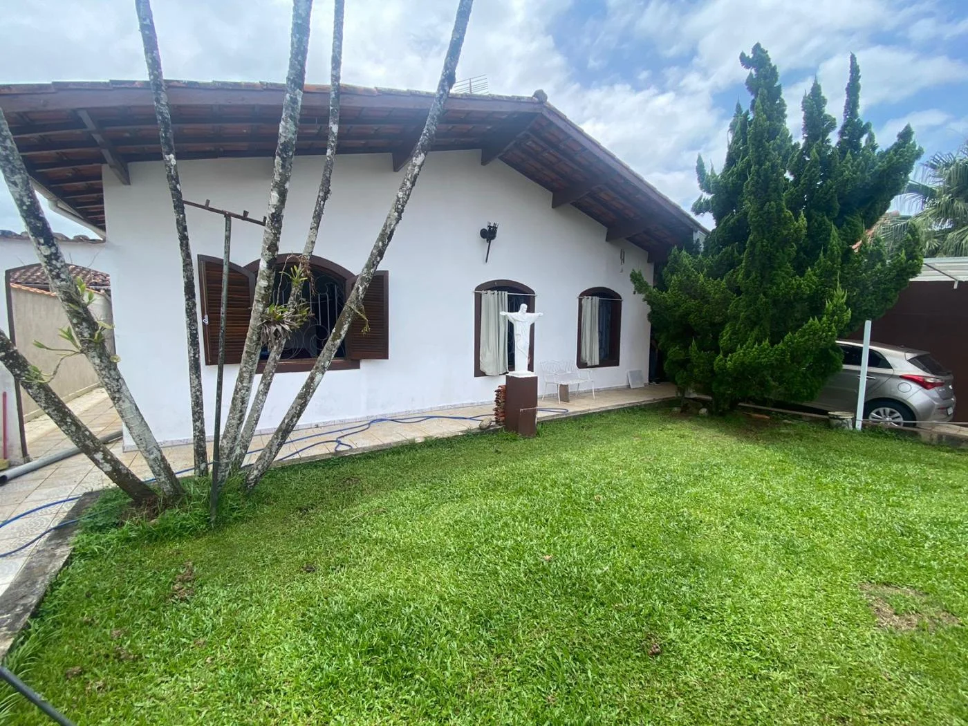 Casa com 2 dormitórios próximo à praia no bairro Parque Turístico