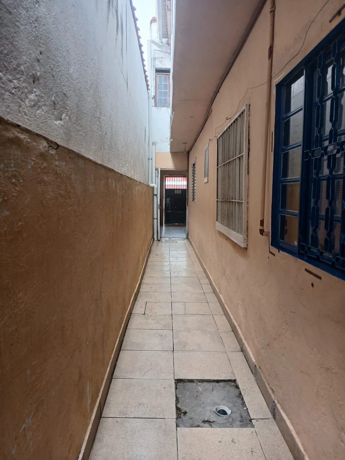 Casa com 4 dormitórios próximo à praia no bairro Nova Itanhaém